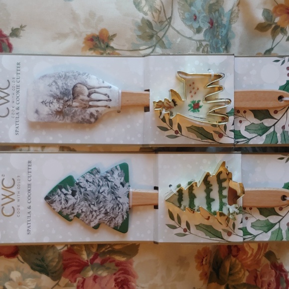 Holiday Spatula and Cookie Cutter 2 Piece Set Reindeer and Pine Tree NWT - Picture 10 of 10